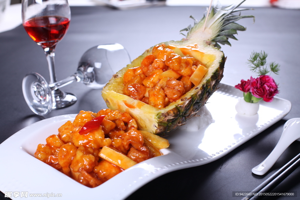 菠萝鸡丁虾球