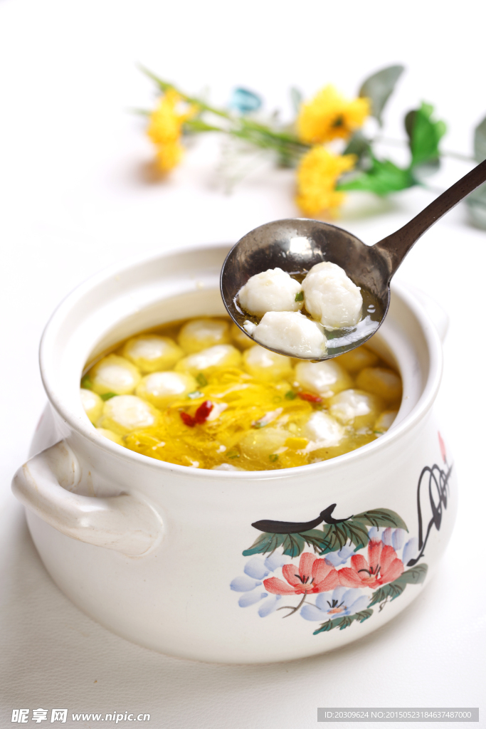 鸡汤炖鱼丸