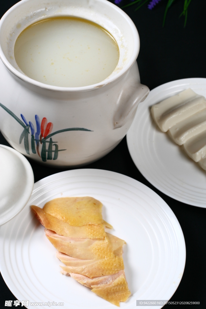 炖鸡豆花汤