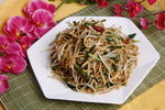 笨豆芽韭菜干豆腐