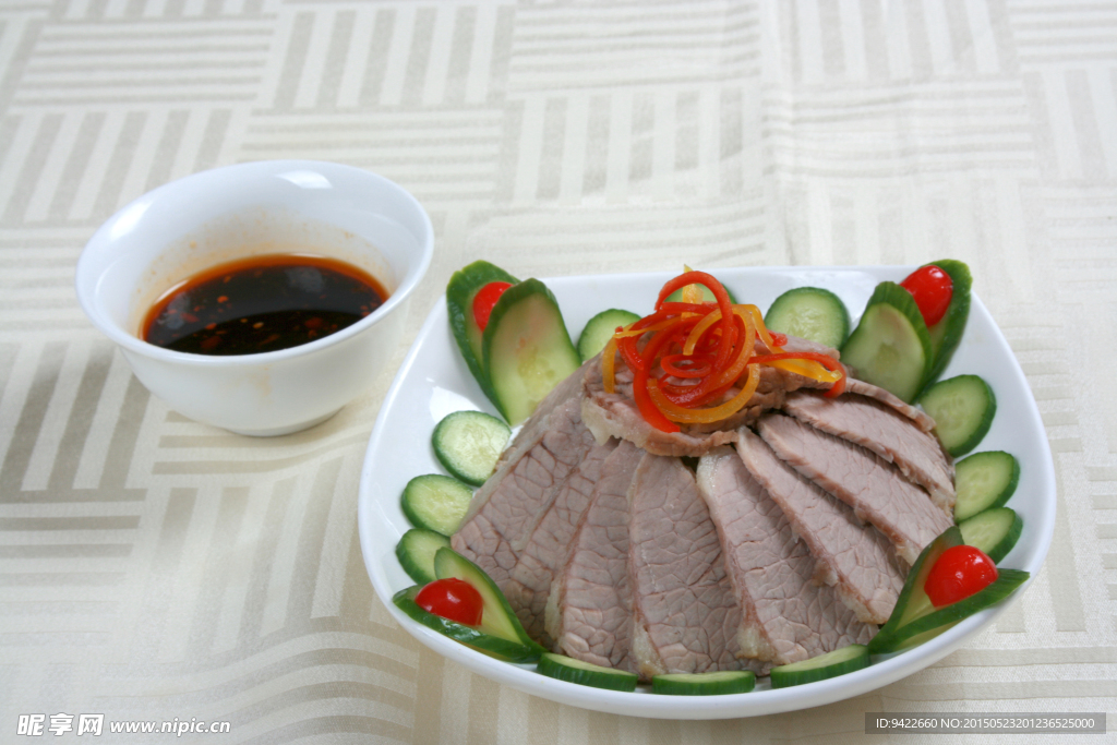 捞拌乳牛肉