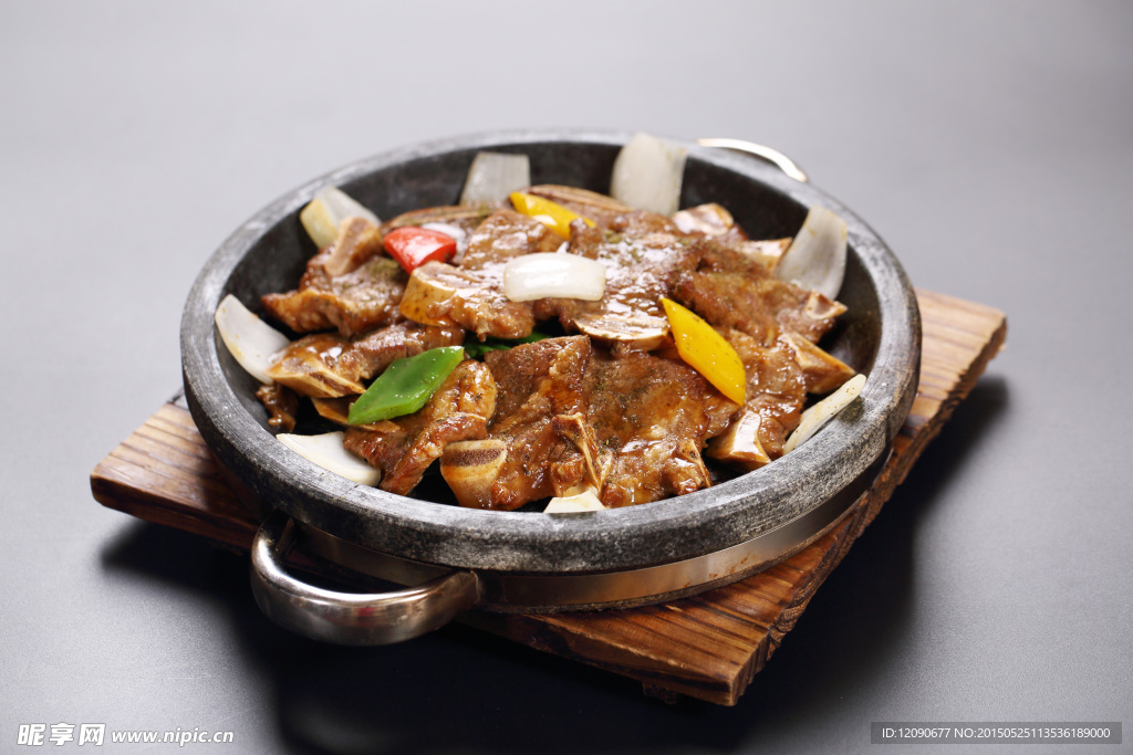 孜香牛仔骨