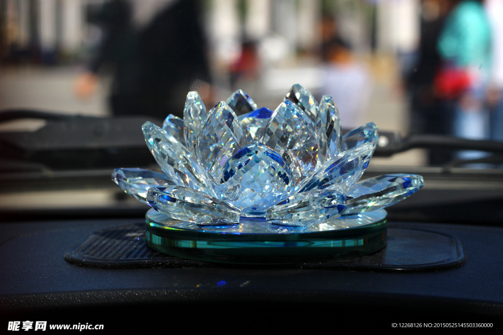 水晶莲花