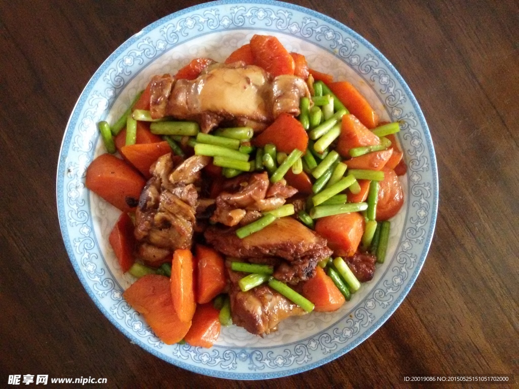 土豆烧鸡块的做法_菜谱_豆果美食