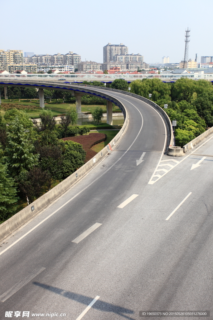 道路