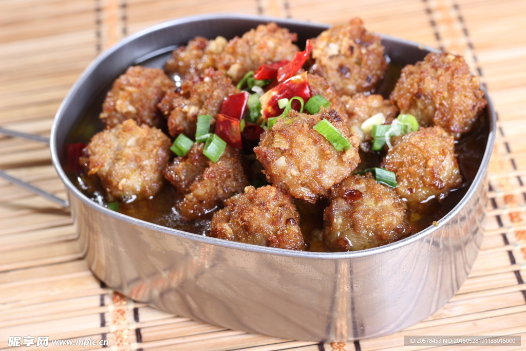 饭盒蒸丸子