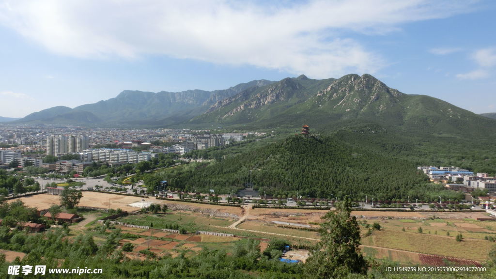 登封市 太室山全景