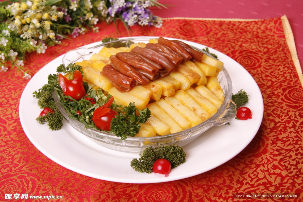 土豆条炖海肠