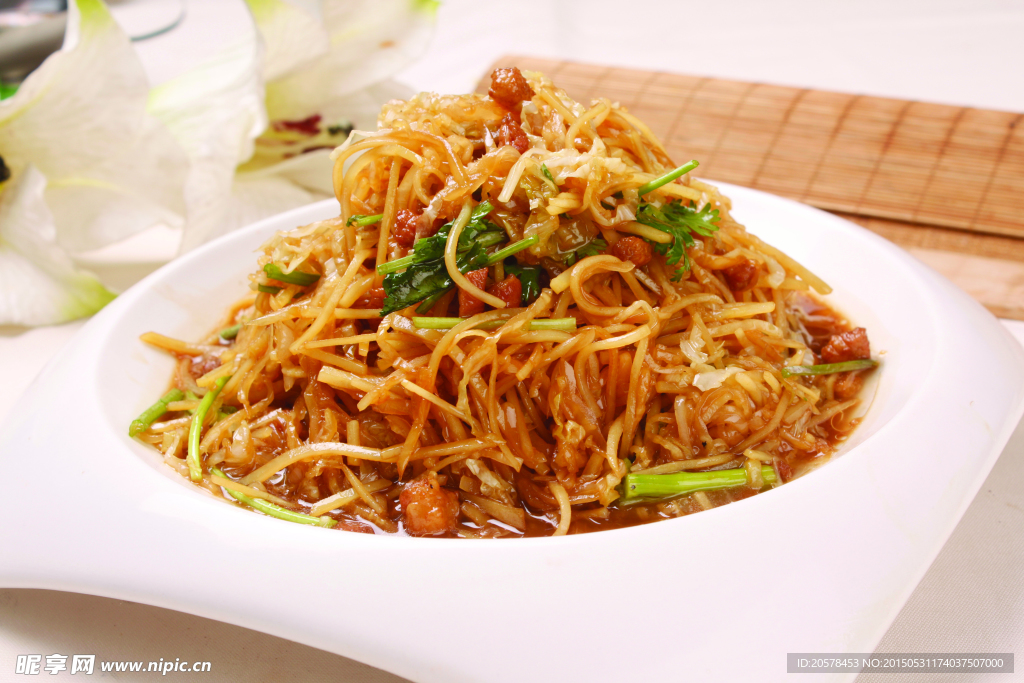 油梭子土豆丝酸菜