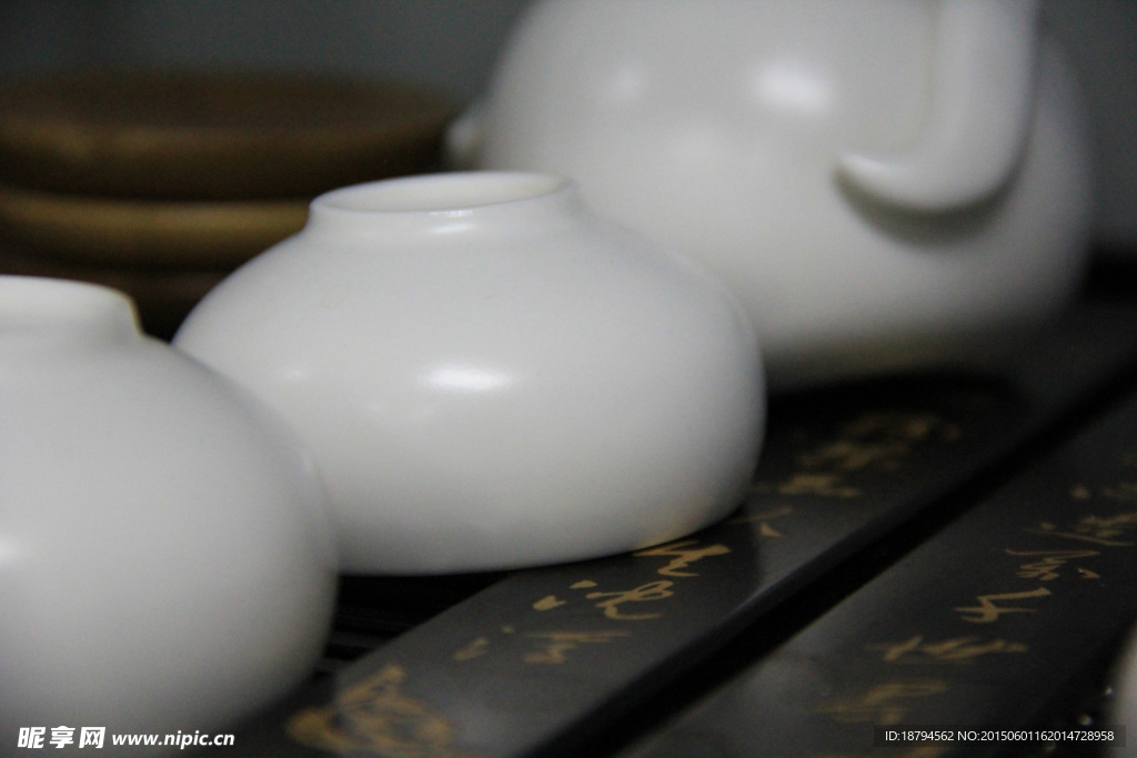白瓷茶具