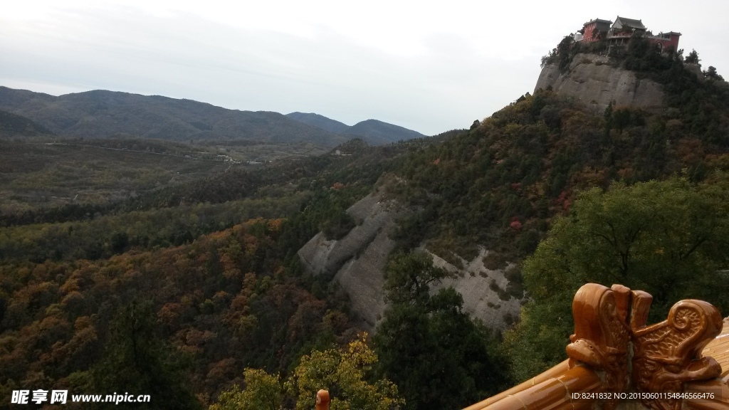 山峦景观