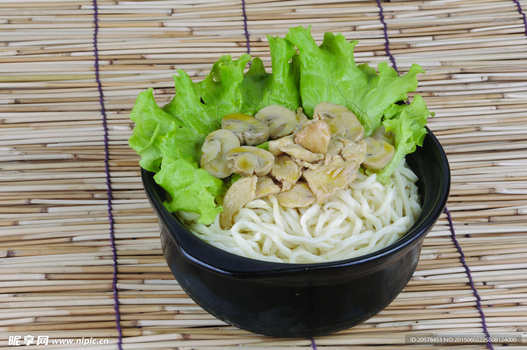 口蘑鸡汤面