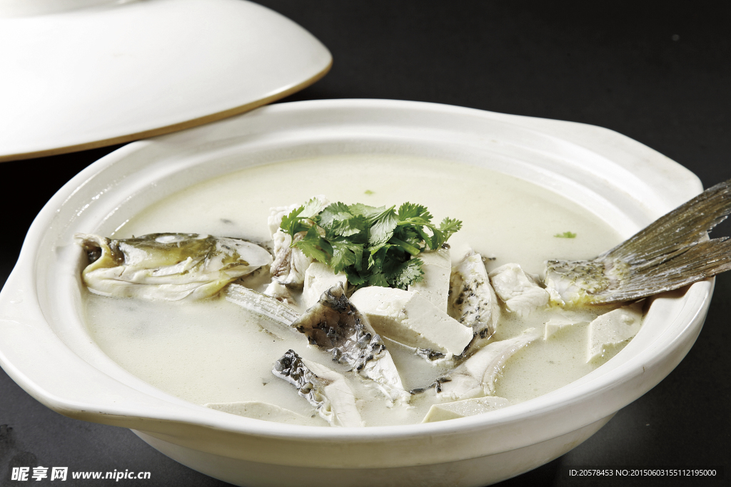 农场鱼炖豆腐
