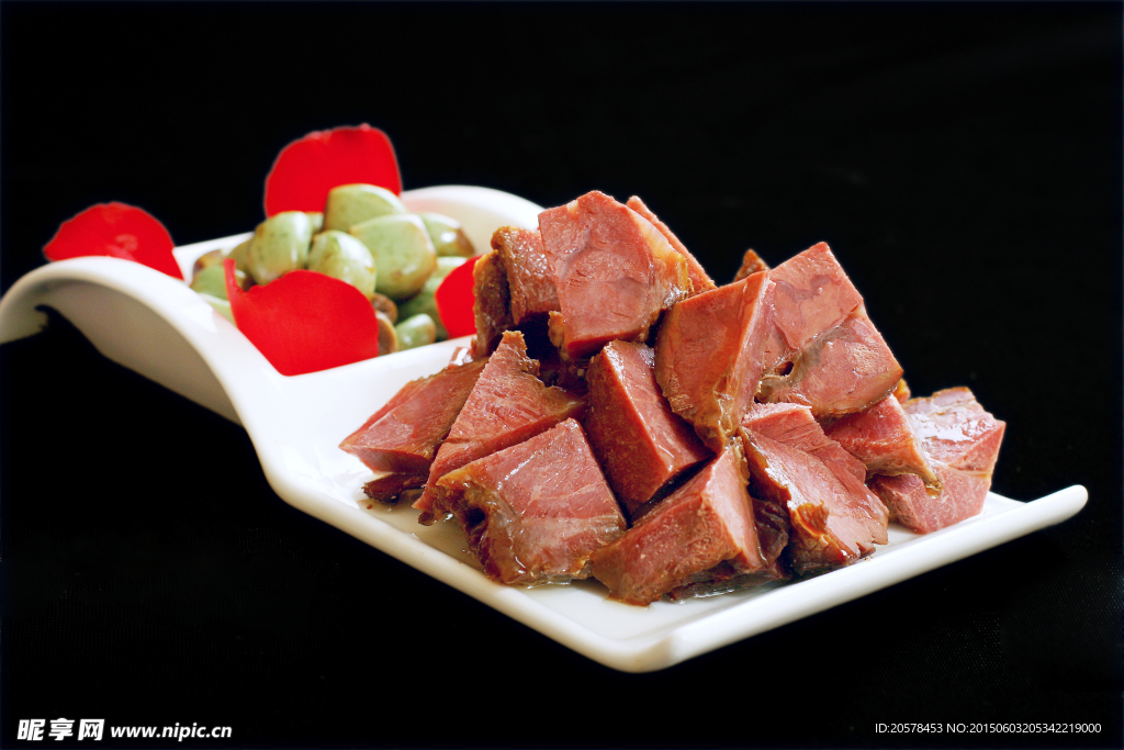大块牛肉