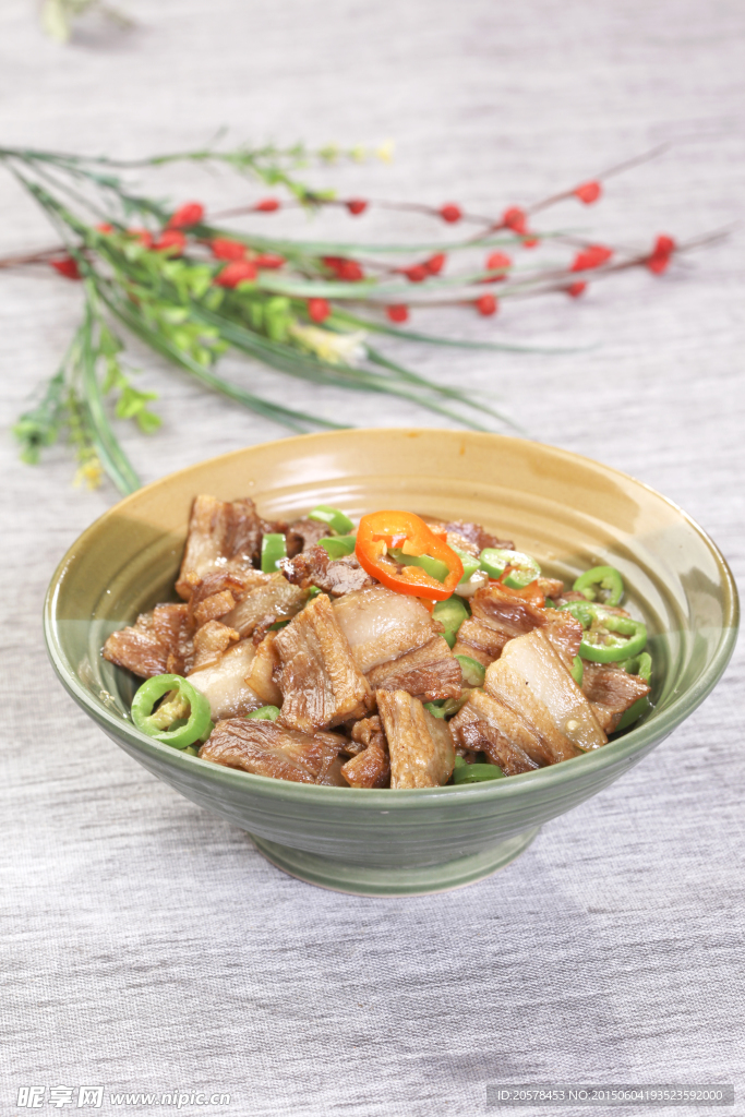 大碗椒圈炒花肉
