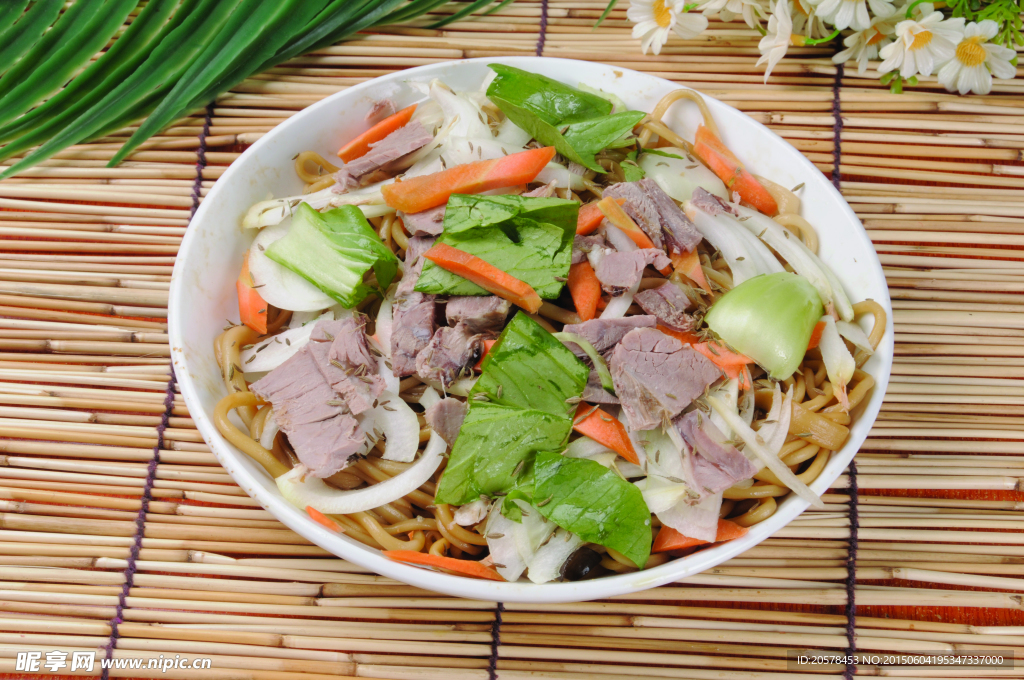 孜然牛肉炒面