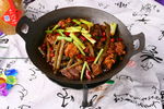 干锅碱菜牛腩