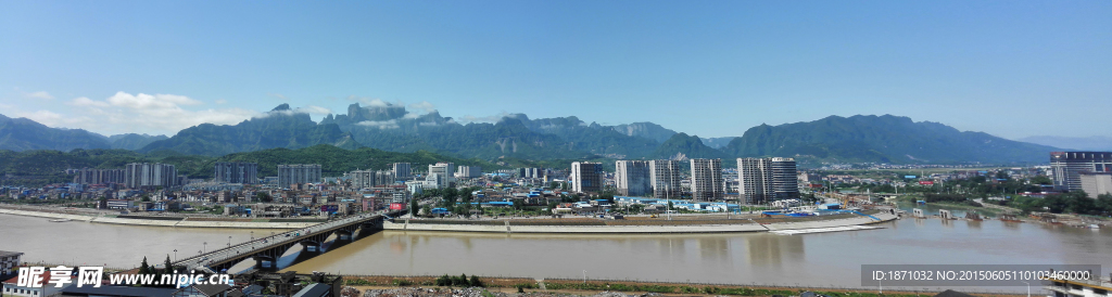 张家界天门山全景