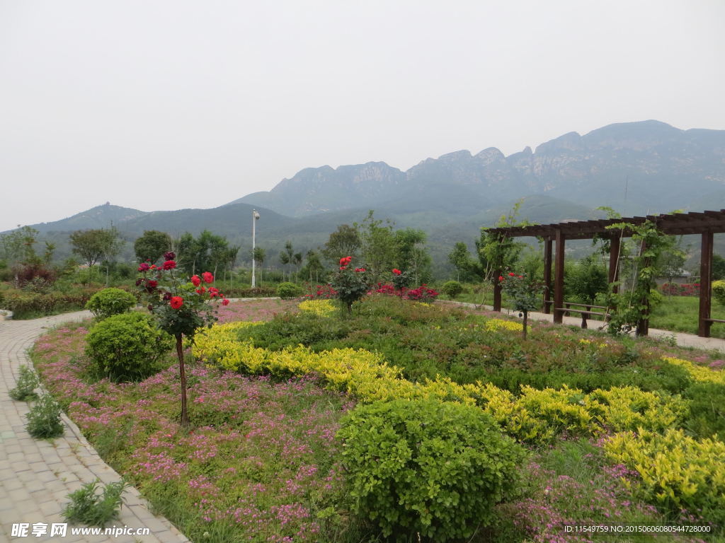 太室山东侧风光