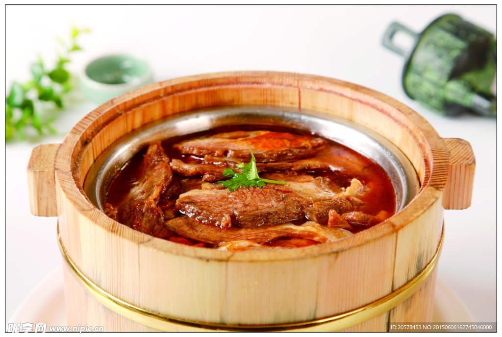 一桶辣羊肉