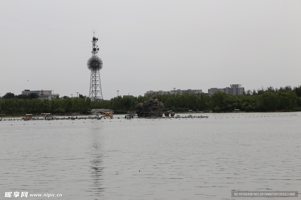 湖水