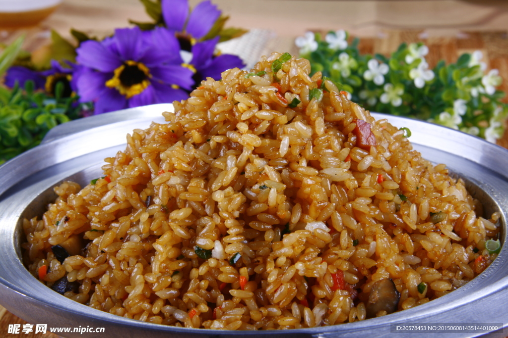 香菇腊肉炒饭