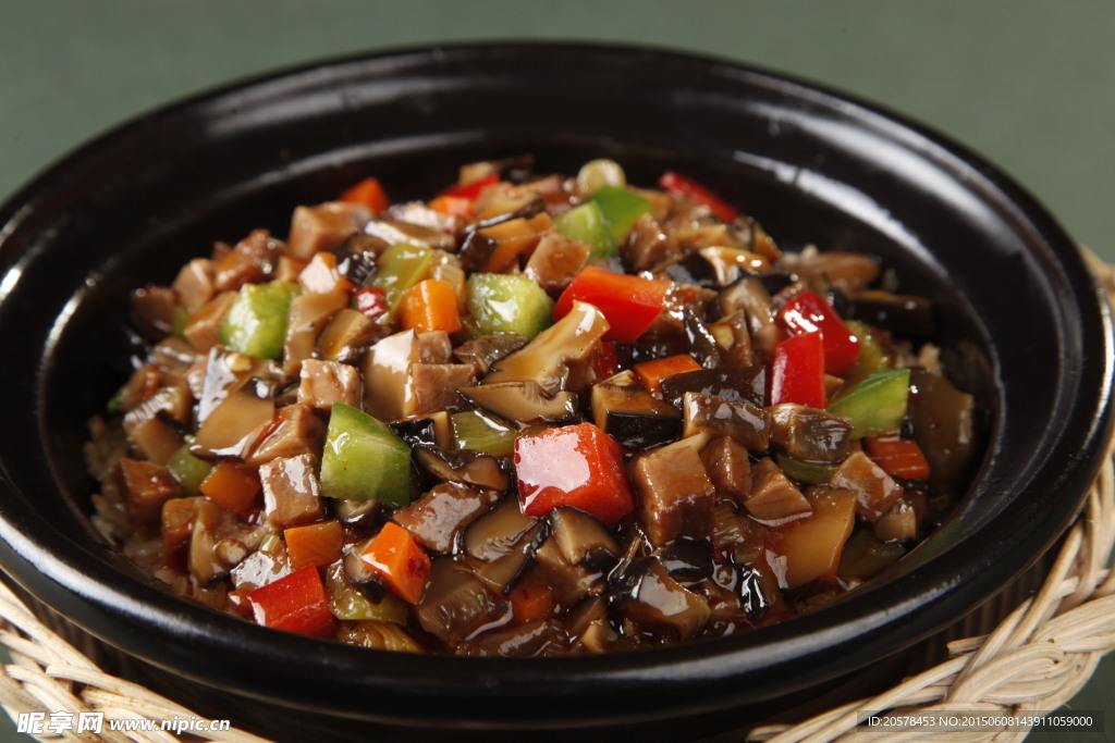 香菇牛肉煲仔饭