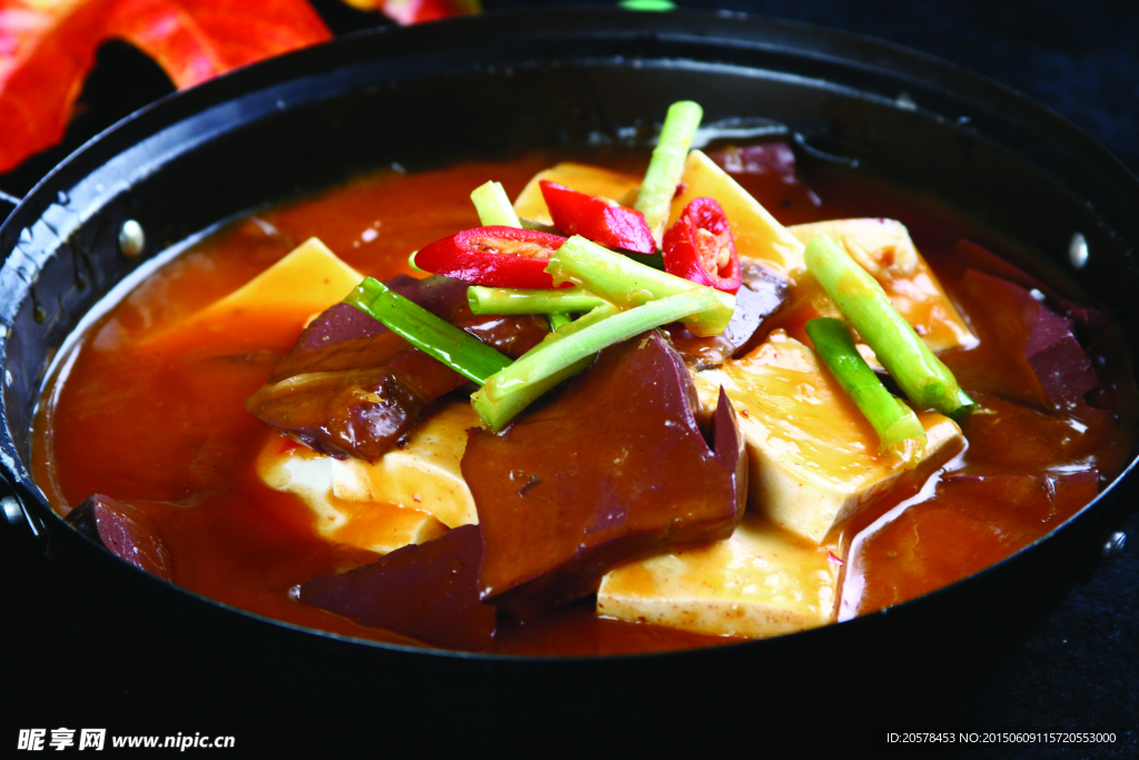 酸菜炖鸭血豆腐