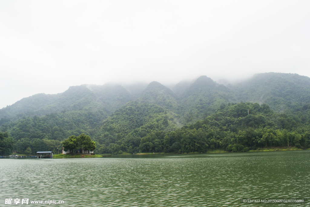 湖光山色