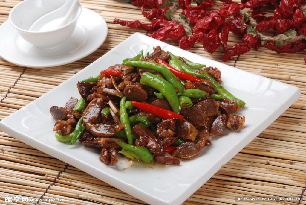 笨拉架炒鸡杂