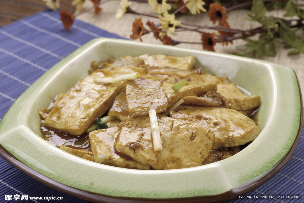 腌肉炖豆腐