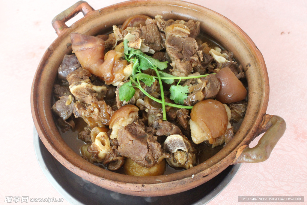 羊肉煲