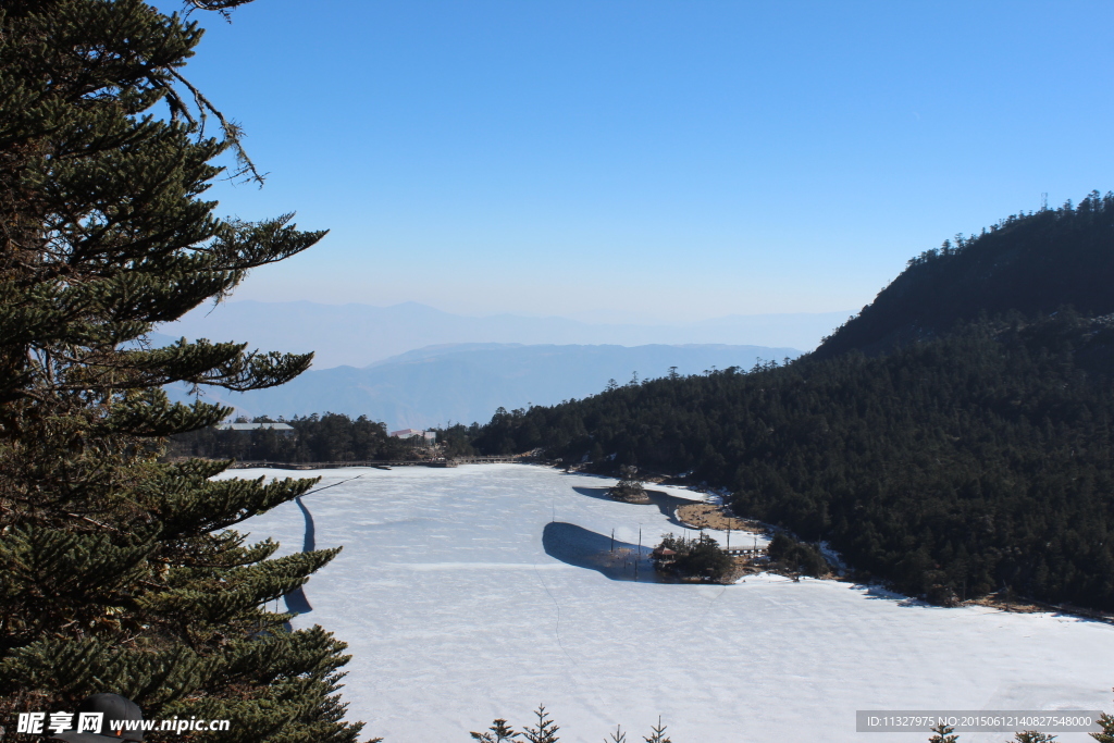 高山雪景