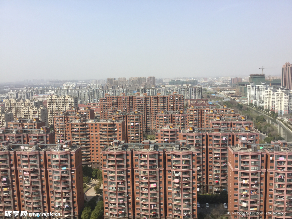 航拍的高度看到的上海的高楼林立高清图片下载-正版图片500530333-摄图网