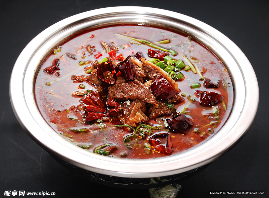 榛菌牛肉锅