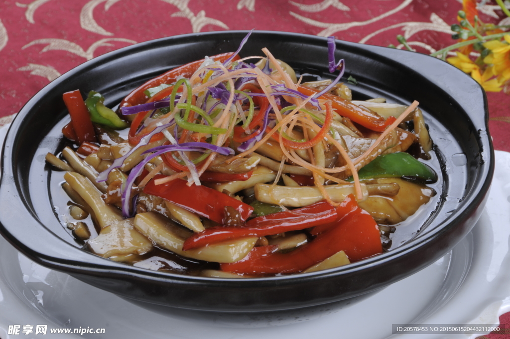 蒜烧牛肉野山菌