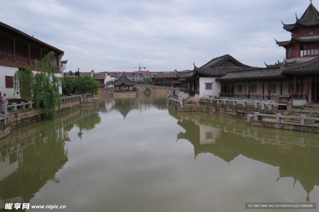 明清民居沿水街道