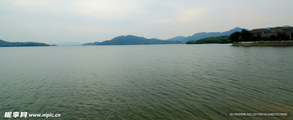 四明湖湖景