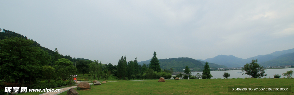 四明湖湖景