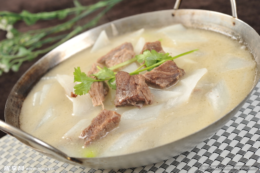牛肉萝卜锅仔