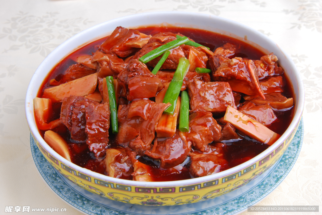 酸汤笋香牛肉
