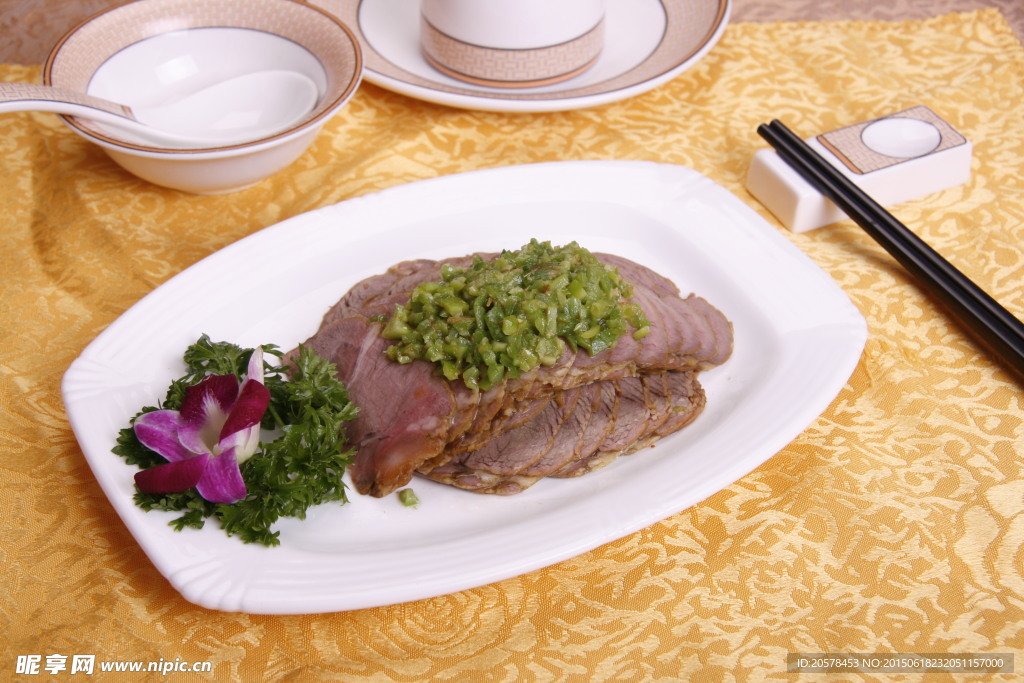 烧椒盖牛肉