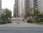 小区门