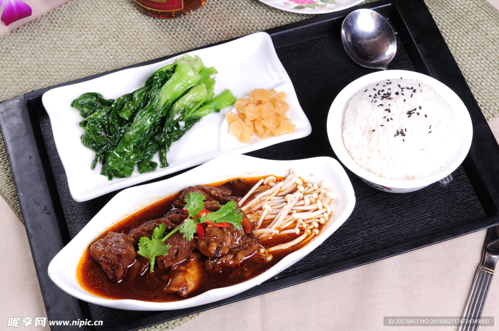 红烧牛肉饭