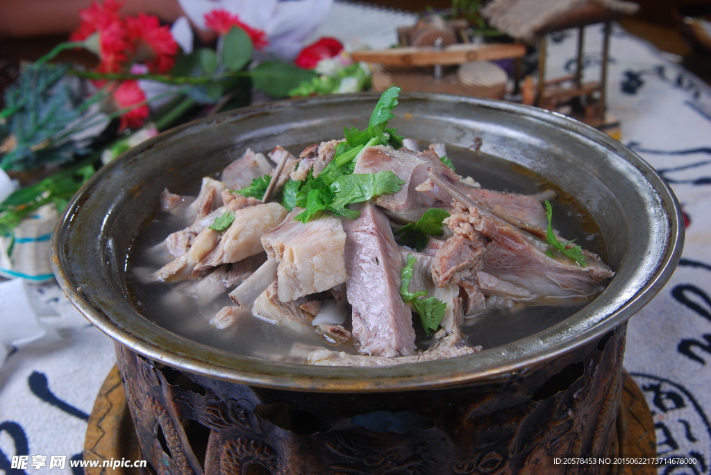 蒙古手扒羊肉