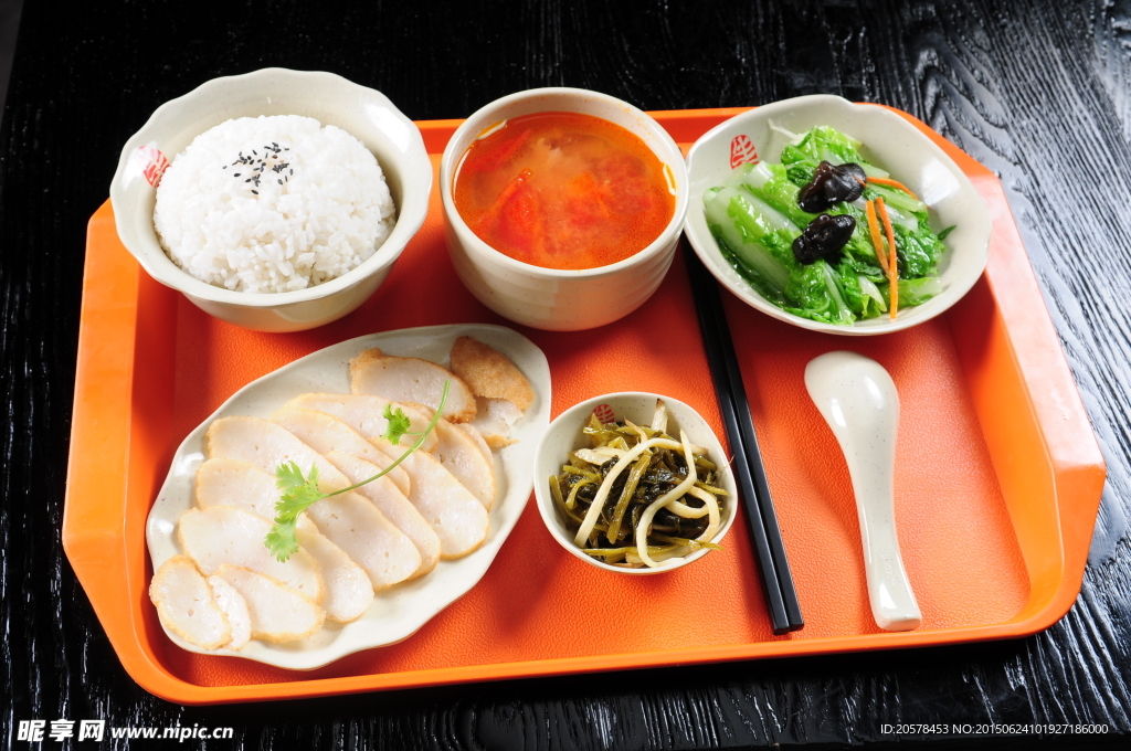 秘制鱼拼饭