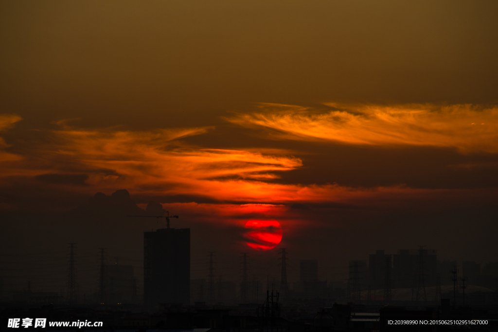 夕阳落下瞬间