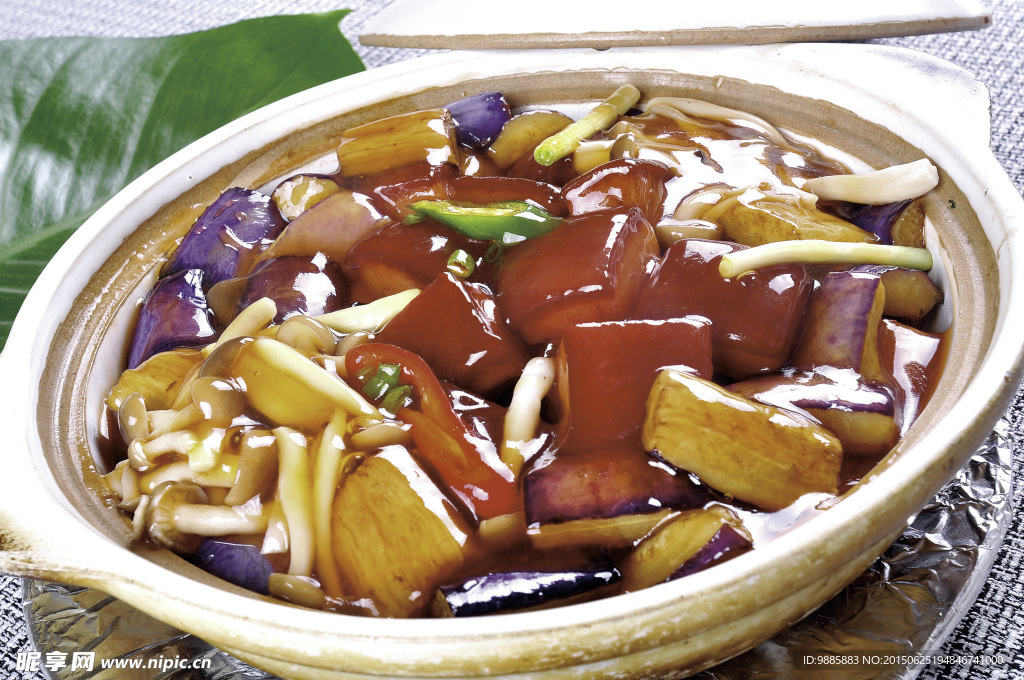 红烧肉焖茄子