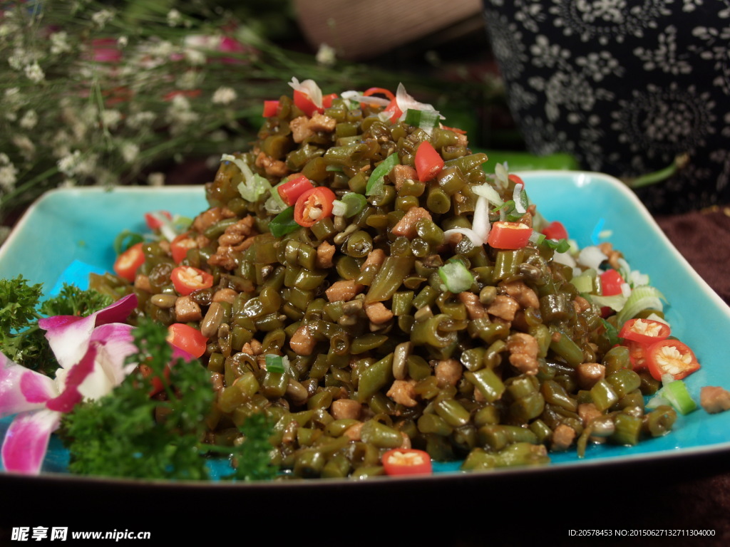 酸豆角炒肉沫