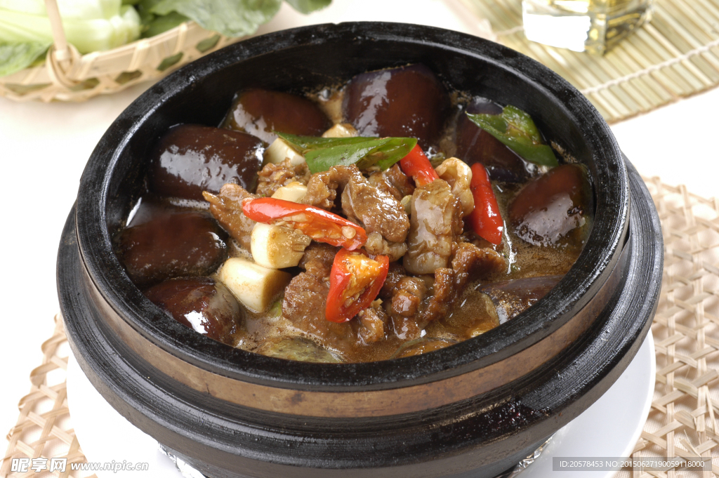 石锅茄香牛腩
